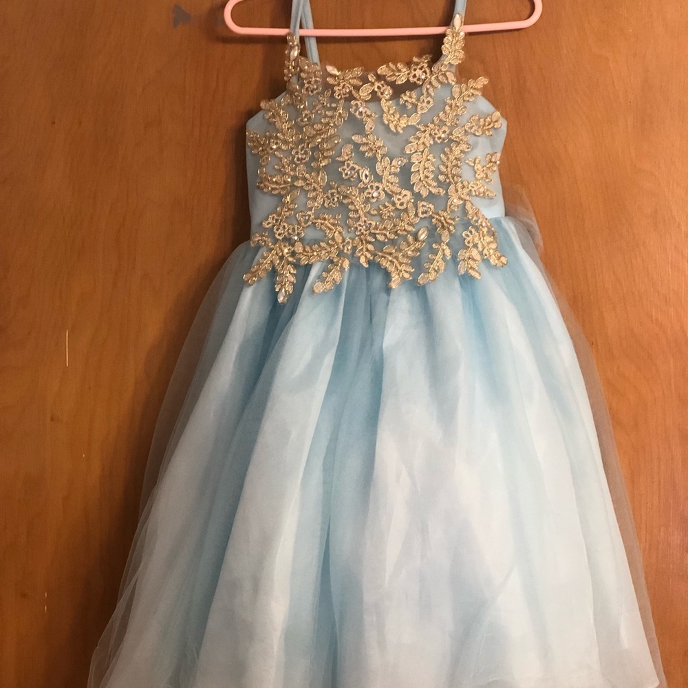 Easter,Sunday church,Mother’s Day,Wedding etc